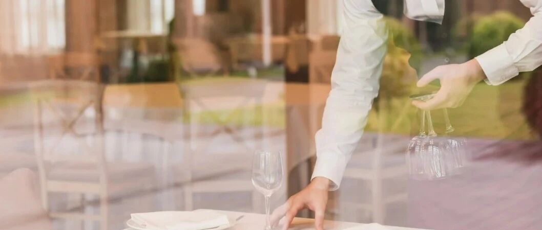 荷兰餐饮业危机|2025年餐厅破产或将翻倍,三餐更难吃?