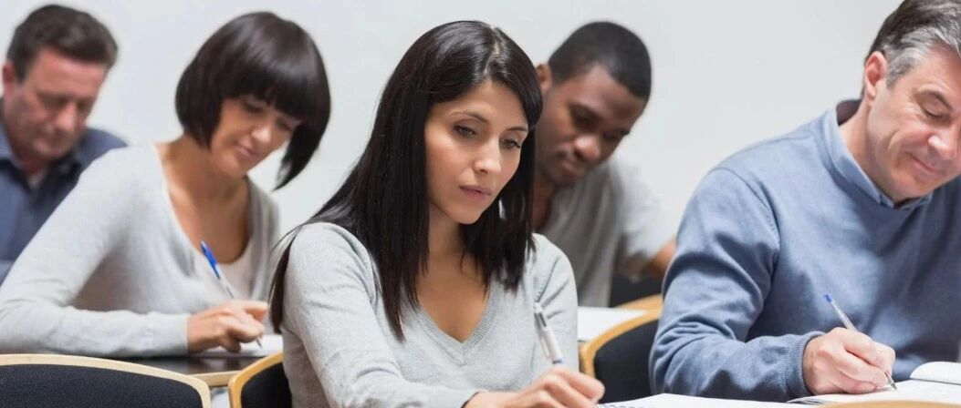 荷兰入籍考试更新 | 女性自决权与二战历史成新重点,华人申请者需注意