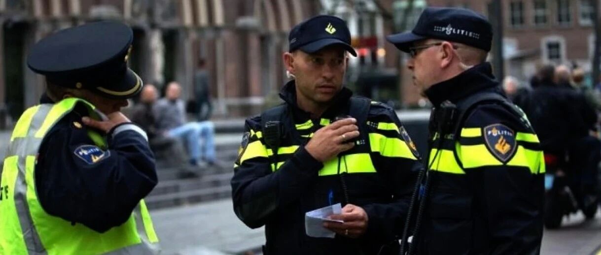 荷兰多地扩大“特别安保区”：临时措施频繁上阵，被指影响公民权益