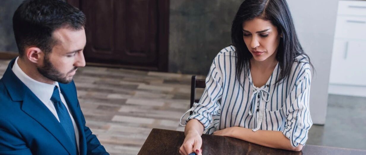 荷兰自由职业者仍在为疫情欠税“买单”，金额高达数十亿欧…