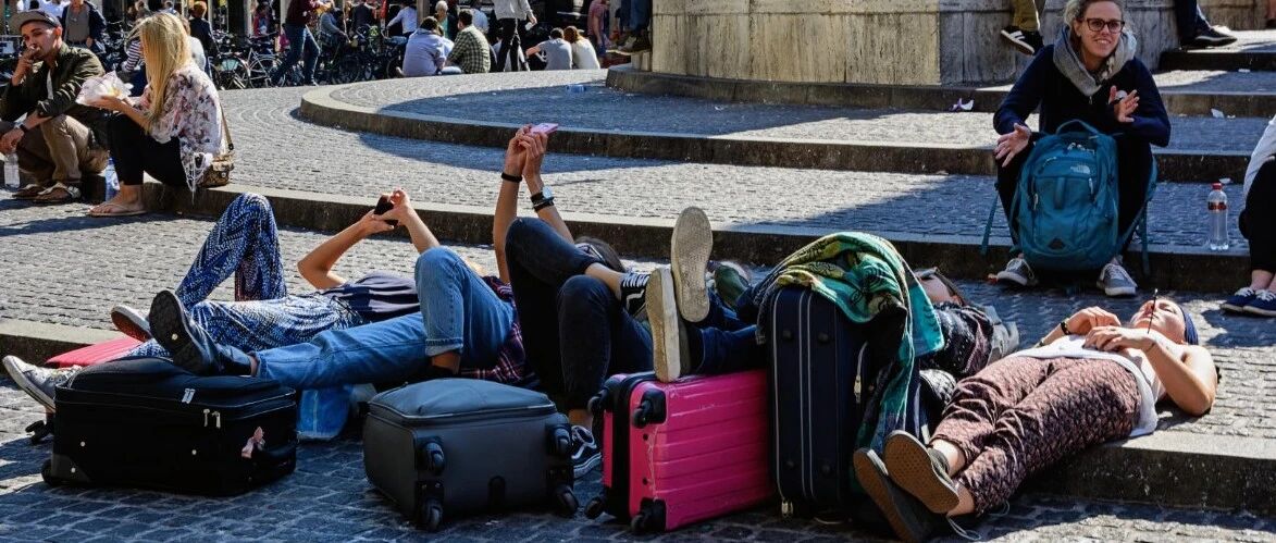 荷兰阿姆或再涨“游客税”?为遏制过度旅游,市政府放大招…